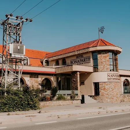 Bonaparte 4* קושיצה